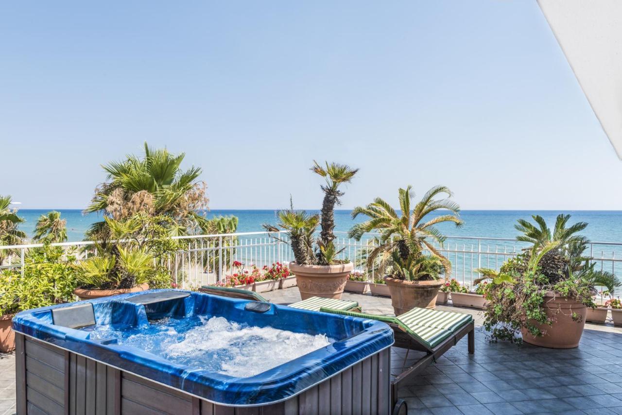 Hotel Ristorante Centosedici Терачина Екстериор снимка
